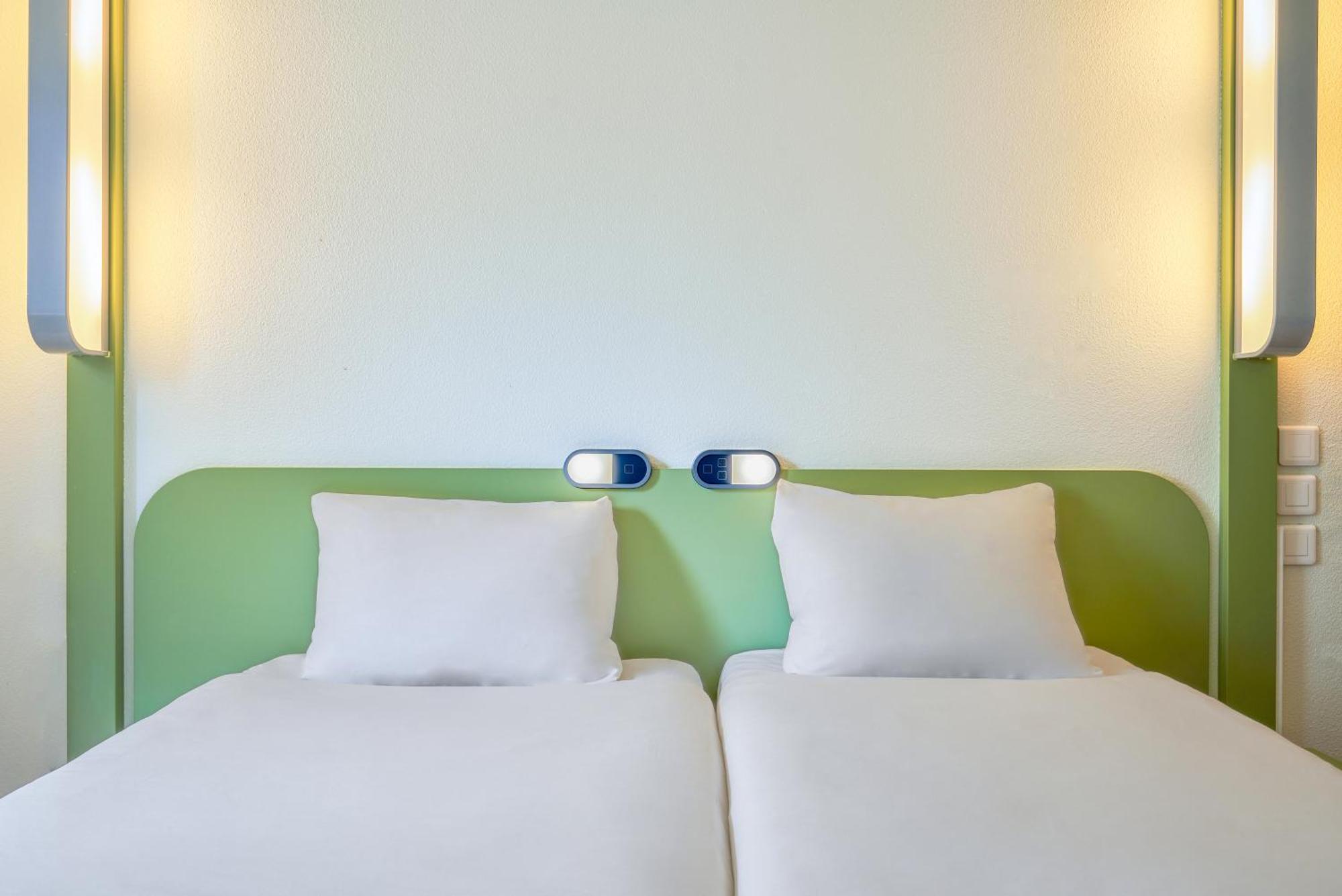 Ibis Budget Issy Les Moulineaux Paris Ouest Exterior foto
