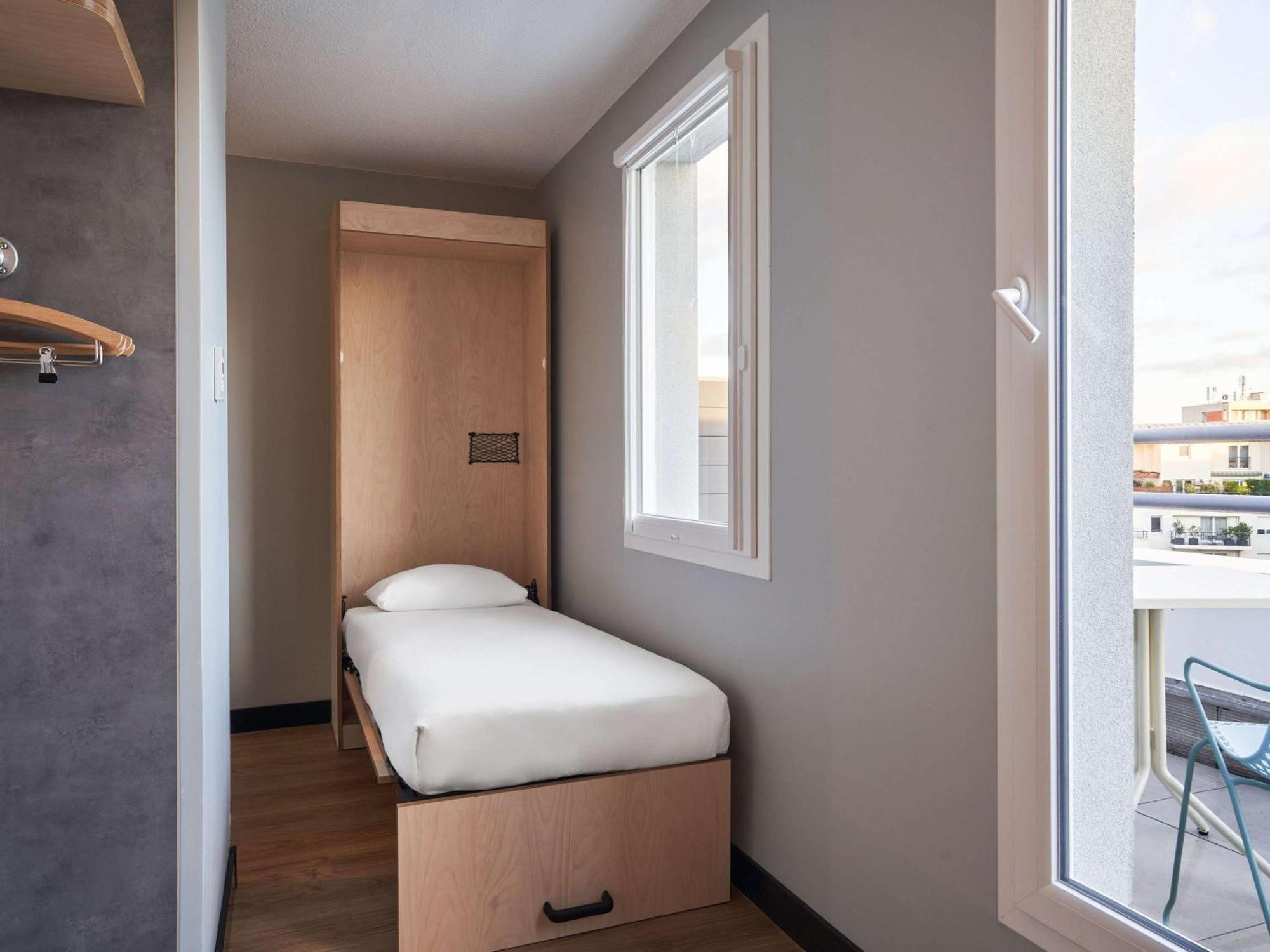 Ibis Budget Issy Les Moulineaux Paris Ouest Exterior foto